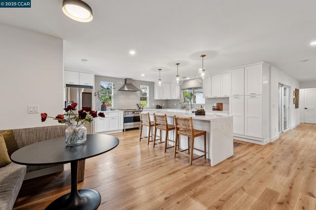 2216 Blackwood Dr, Walnut Creek, CA 94596