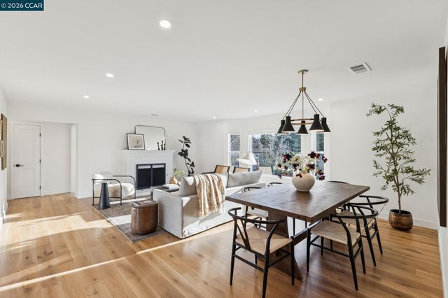 2216 Blackwood Dr, Walnut Creek, CA 94596