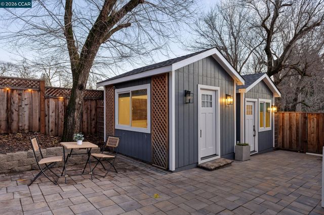 2216 Blackwood Dr, Walnut Creek, CA 94596