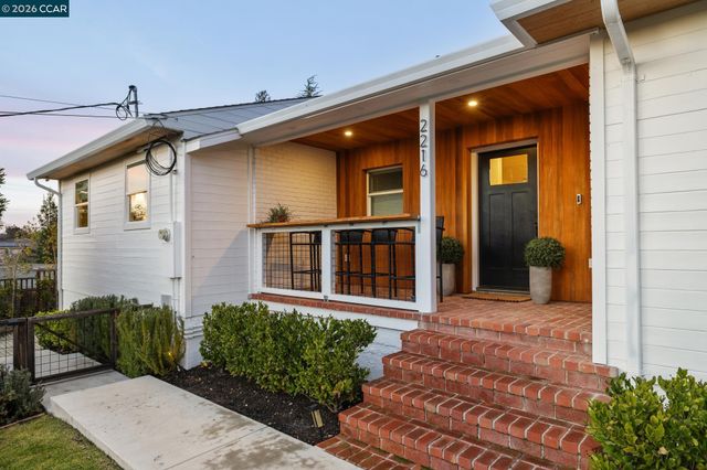 2216 Blackwood Dr, Walnut Creek, CA 94596