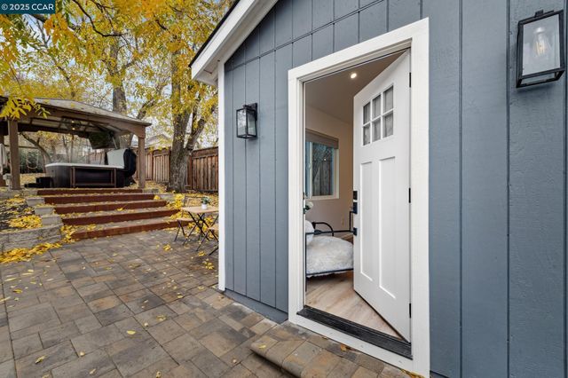 2216 Blackwood Dr, Walnut Creek, CA 94596