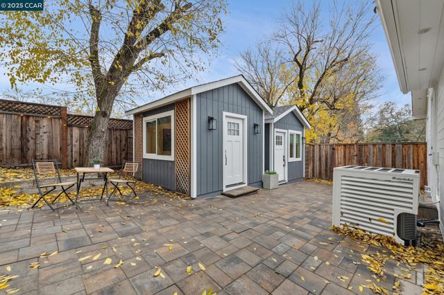 2216 Blackwood Dr, Walnut Creek, CA 94596