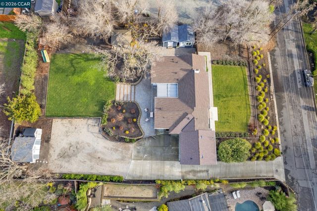 2216 Blackwood Dr, Walnut Creek, CA 94596