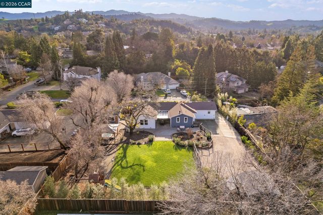 2216 Blackwood Dr, Walnut Creek, CA 94596