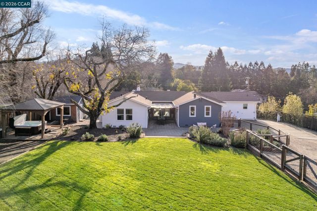 2216 Blackwood Dr, Walnut Creek, CA 94596