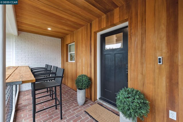 2216 Blackwood Dr, Walnut Creek, CA 94596