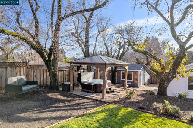 2216 Blackwood Dr, Walnut Creek, CA 94596