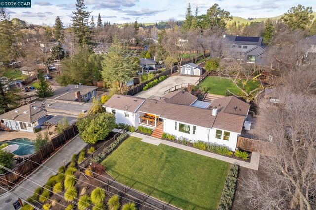 2216 Blackwood Dr, Walnut Creek, CA 94596