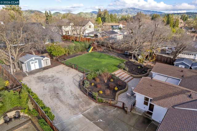 2216 Blackwood Dr, Walnut Creek, CA 94596