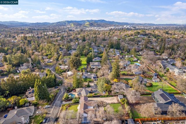 2216 Blackwood Dr, Walnut Creek, CA 94596
