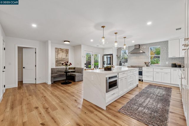 2216 Blackwood Dr, Walnut Creek, CA 94596