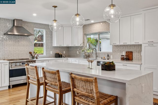 2216 Blackwood Dr, Walnut Creek, CA 94596