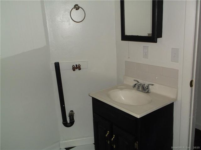 41 Baltic Street, Norwich, CT 06360