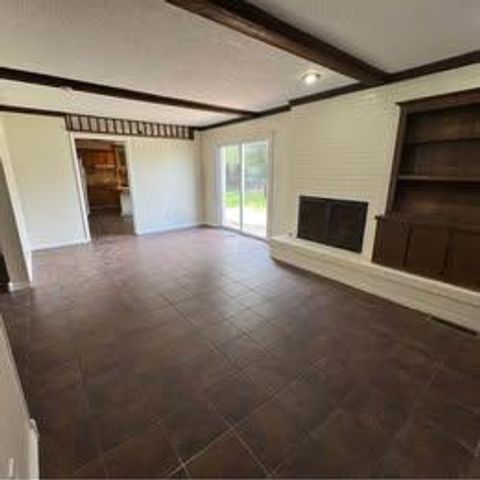 5705 W Wilshire Boulevard, Oklahoma City, OK 73132