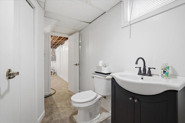 1902 84th STREET, Kenosha, WI 53143