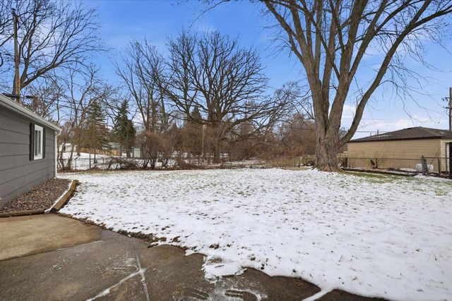 1902 84th STREET, Kenosha, WI 53143