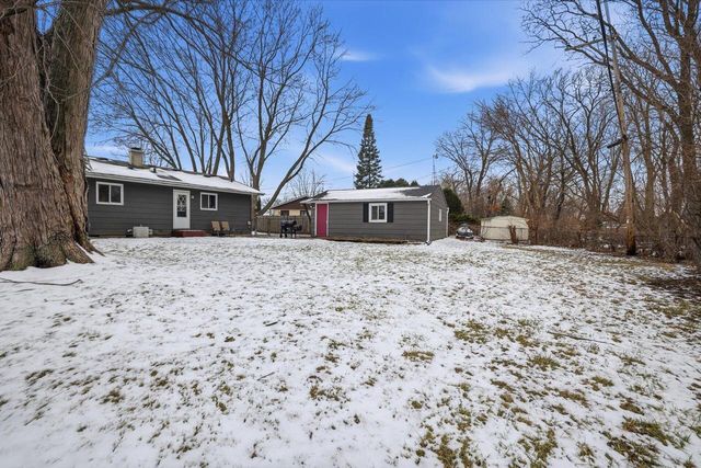 1902 84th STREET, Kenosha, WI 53143