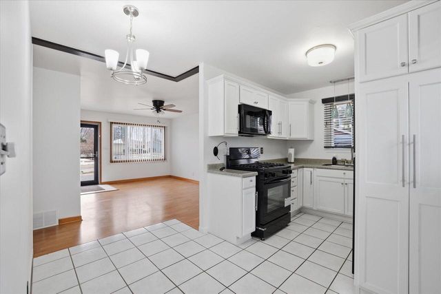 1902 84th STREET, Kenosha, WI 53143