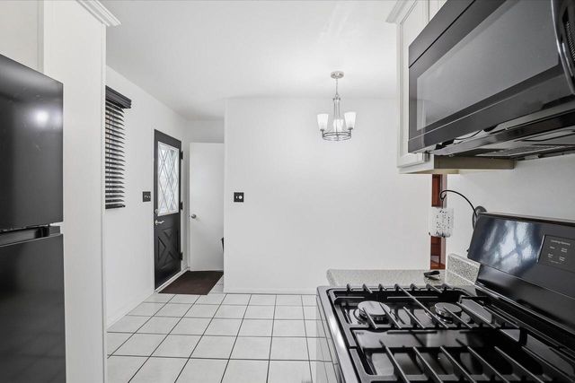 1902 84th STREET, Kenosha, WI 53143