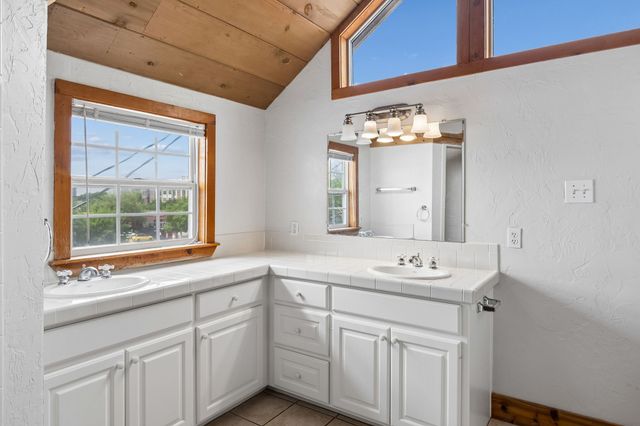 4009 Roswell Street, Dallas, TX 75219