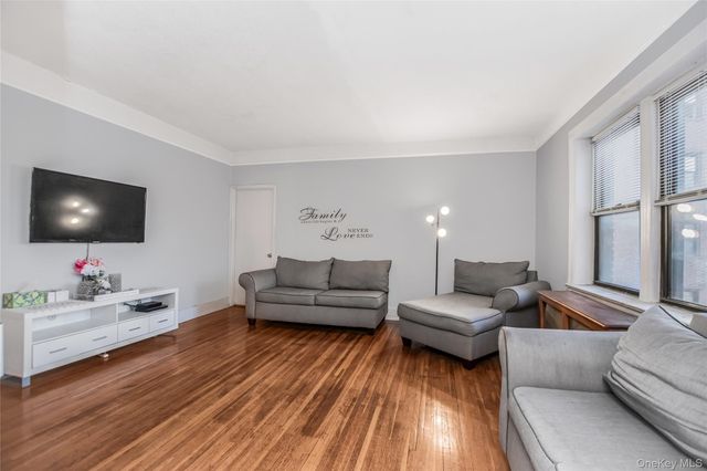 590 E Third Street 2D, Mount Vernon, NY 10553