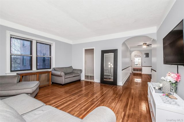 590 E Third Street 2D, Mount Vernon, NY 10553