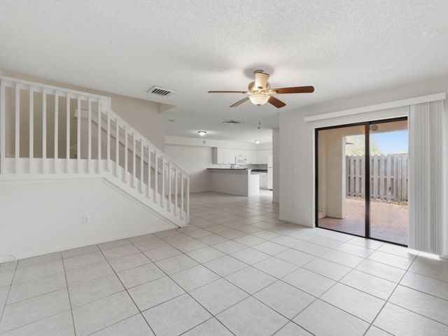 2221 White Pine Circle B, Greenacres, FL 33415