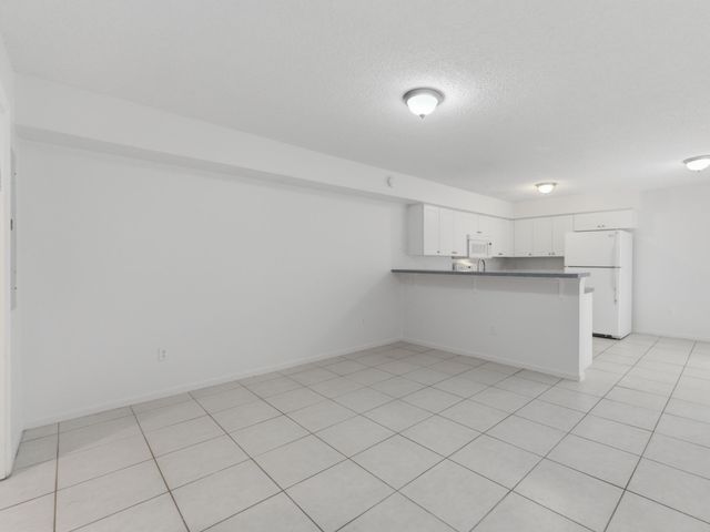 2221 White Pine Circle B, Greenacres, FL 33415