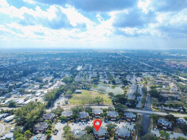 2221 White Pine Circle B, Greenacres, FL 33415