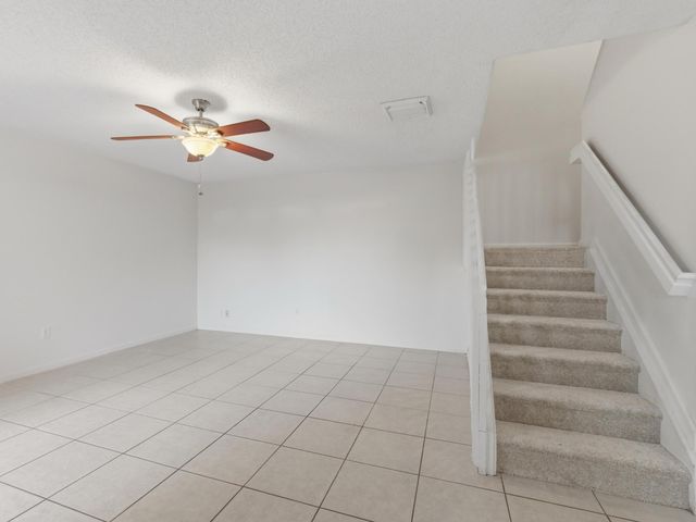 2221 White Pine Circle B, Greenacres, FL 33415