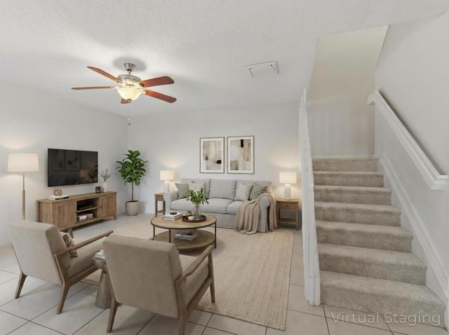 2221 White Pine Circle B, Greenacres, FL 33415