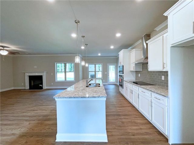 415 Brown Dove Ln, Grayson, GA 30017