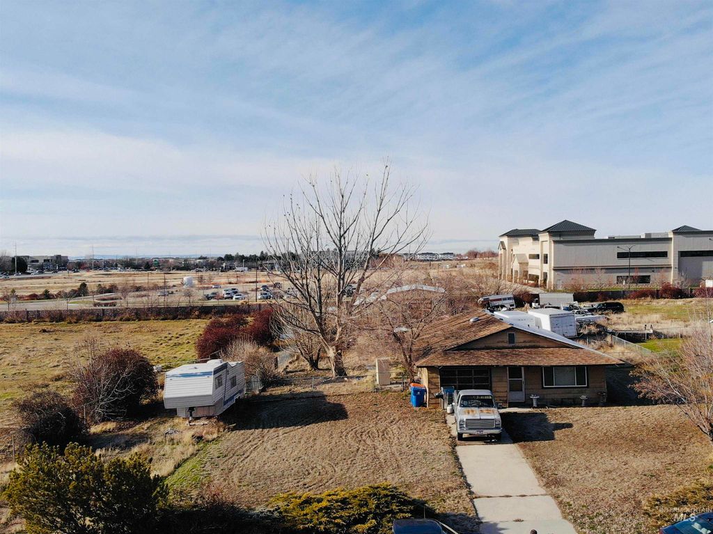 1345 Jade Ave, Meridian, ID 83642 photo 4