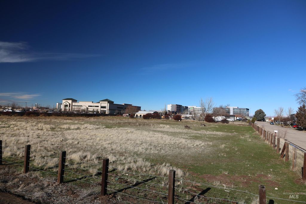 1345 Jade Ave, Meridian, ID 83642 photo 8