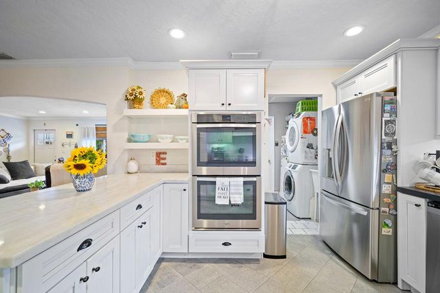 10611 NW 18th Place, Pembroke Pines, FL 33026