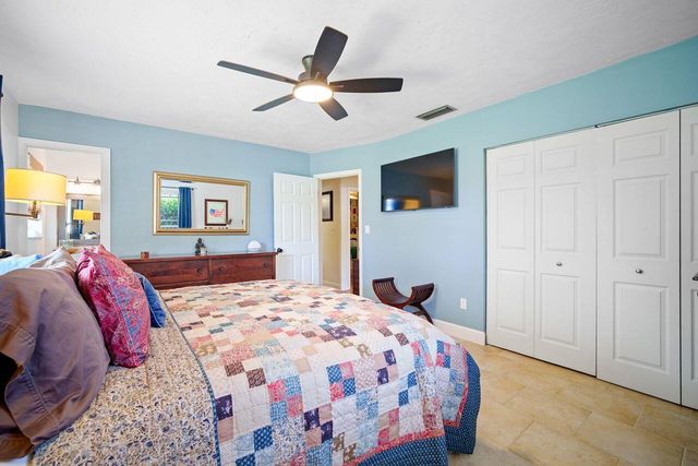 10611 NW 18th Place, Pembroke Pines, FL 33026