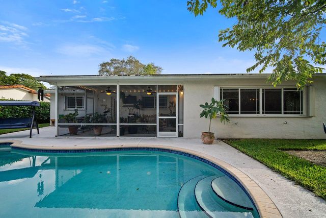 10611 NW 18th Place, Pembroke Pines, FL 33026