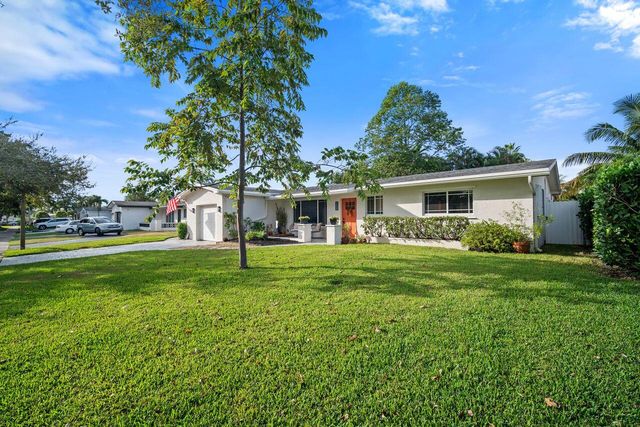 10611 NW 18th Place, Pembroke Pines, FL 33026
