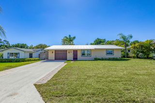 8714 SE Jardin Street, Hobe Sound, FL 33455