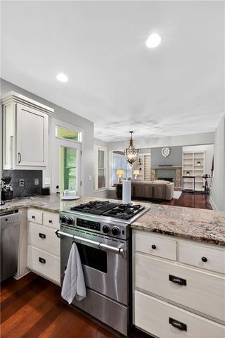 320 Waverly Hall Circle, Roswell, GA 30075