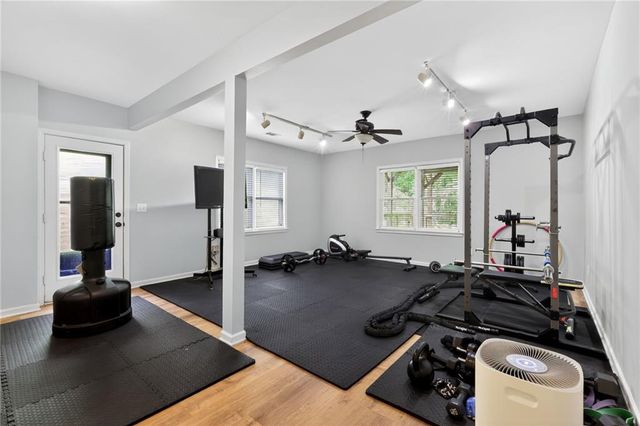 320 Waverly Hall Circle, Roswell, GA 30075