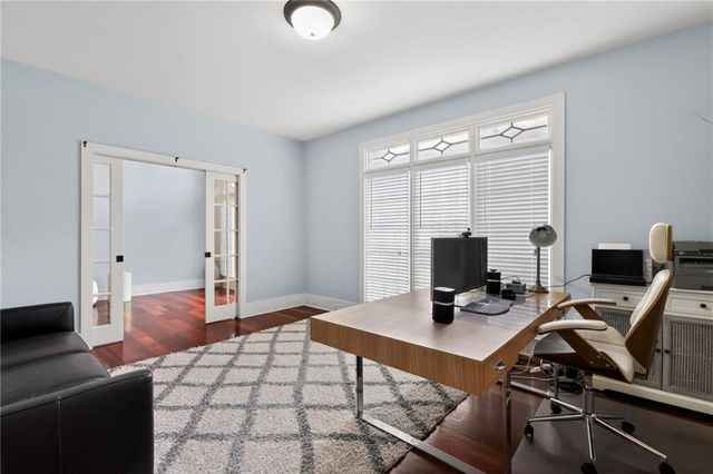 320 Waverly Hall Circle, Roswell, GA 30075