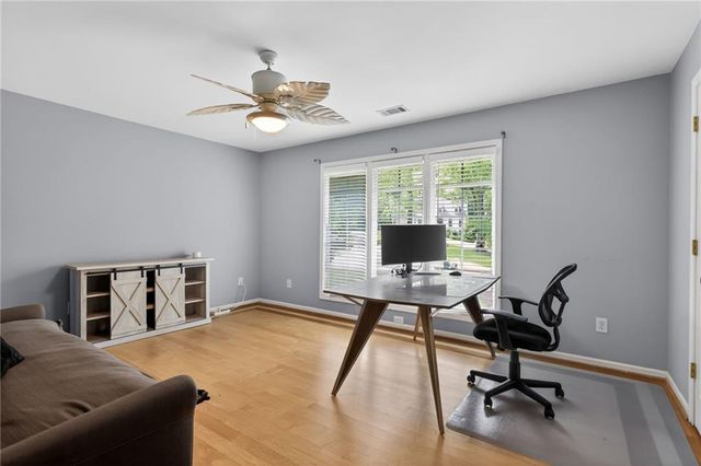 320 Waverly Hall Circle, Roswell, GA 30075