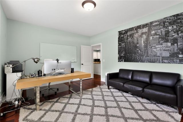 320 Waverly Hall Circle, Roswell, GA 30075