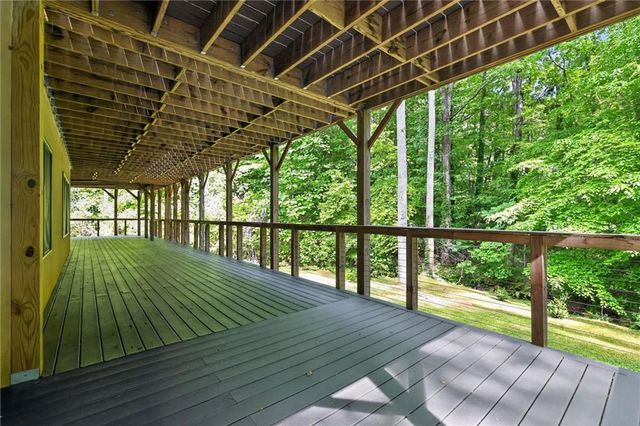 320 Waverly Hall Circle, Roswell, GA 30075