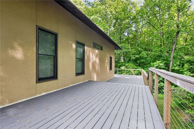 320 Waverly Hall Circle, Roswell, GA 30075