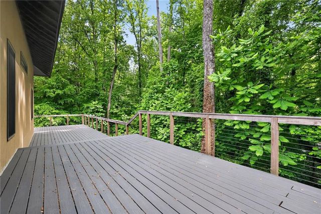320 Waverly Hall Circle, Roswell, GA 30075