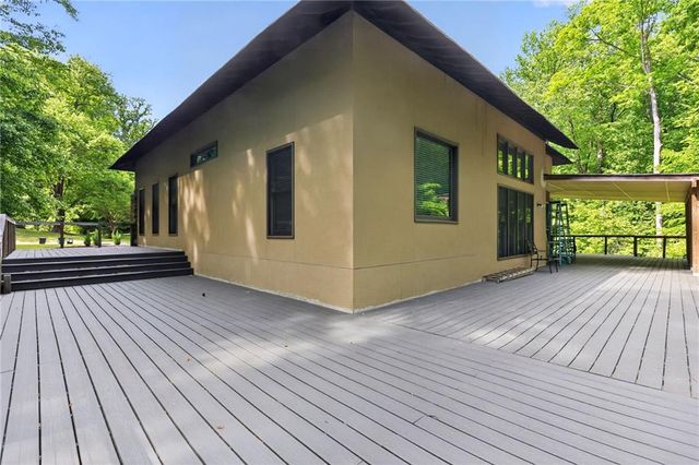 320 Waverly Hall Circle, Roswell, GA 30075