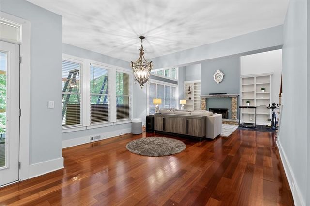 320 Waverly Hall Circle, Roswell, GA 30075