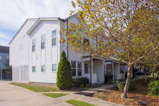 1034 Maynor Ave, Nashville, TN 37216